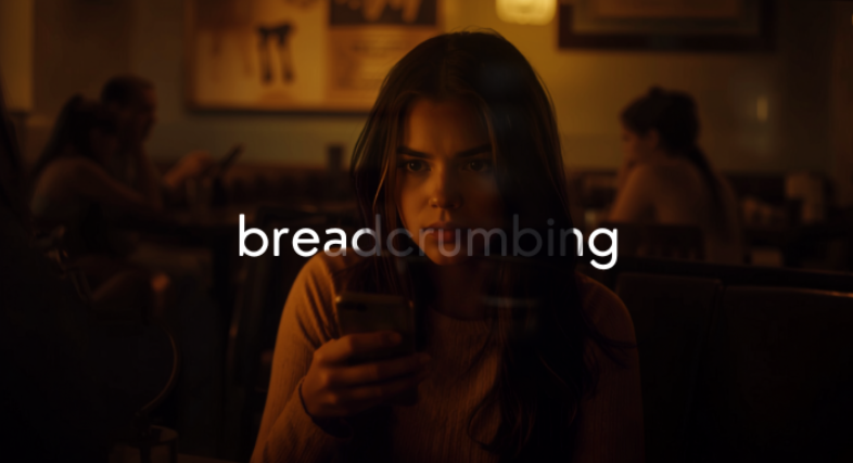 "breadcrumbing"の意味とは？曖昧な連絡で期待をつなぐ恋愛スラングが留学で使えた話